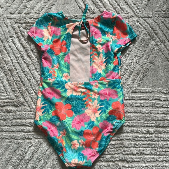 Floral Short Sleeve Swimsuit- Art Class size 6/7 - Picture 2 of 4